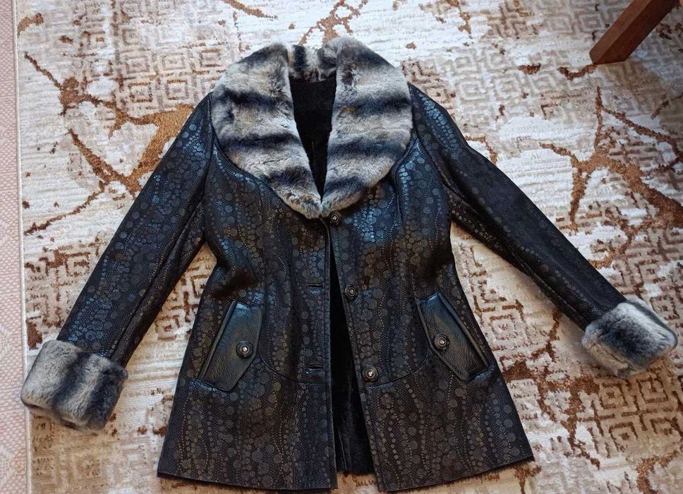 Продам натуральную, новую, облегченную куртку-дубленку.
