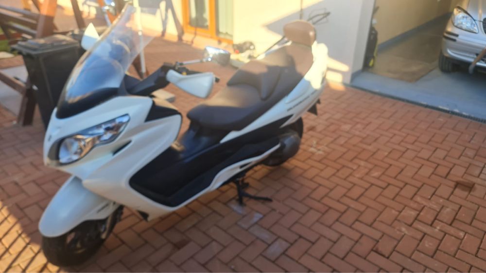 SUZUKI burgman 400