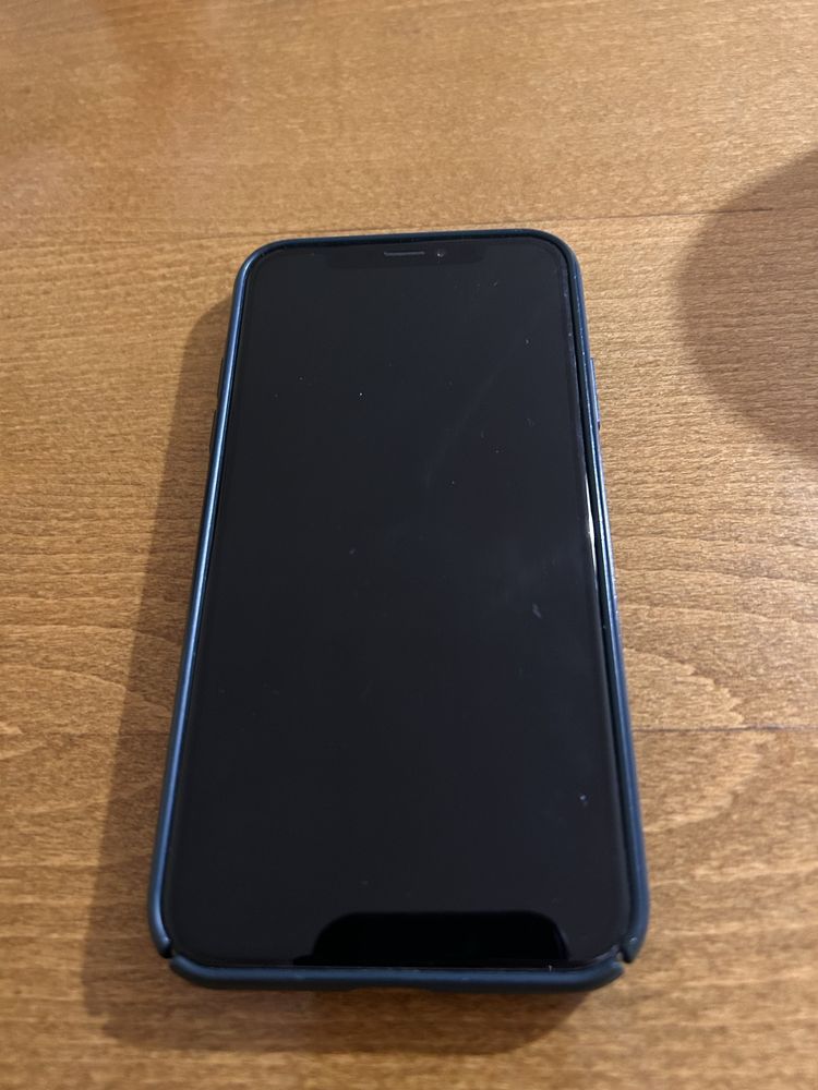 Продавам Iphone X