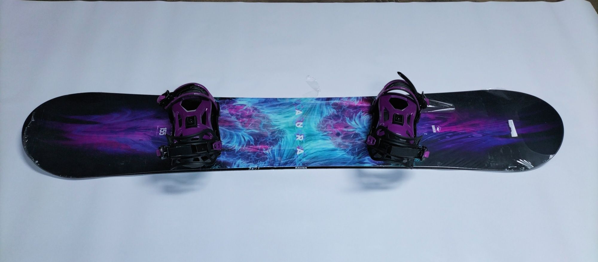 Snowboard Raven Aura + legături noua