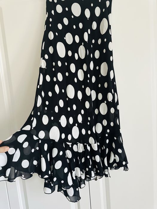 Fusta lunga ,  neagra ,cu buline albe , masura M / L , Noua