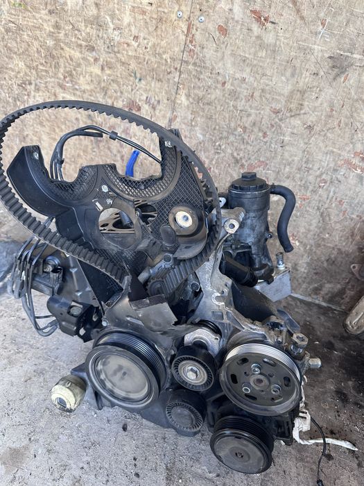 Долнище за Audi A4 A6 2.0TDI BLB*