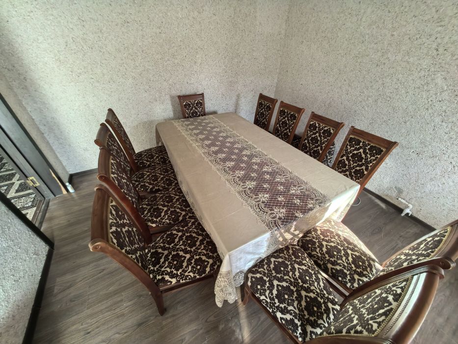 Stol stul 12 kishilik xolati yaxshi