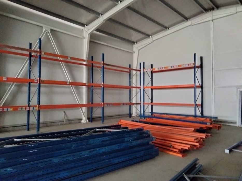 Rafturi metalice reglabile