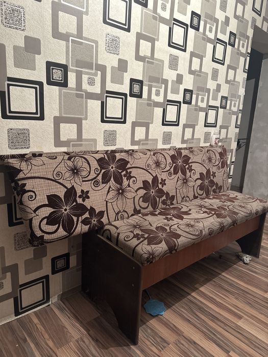 Мебельный Кресло сатылады.