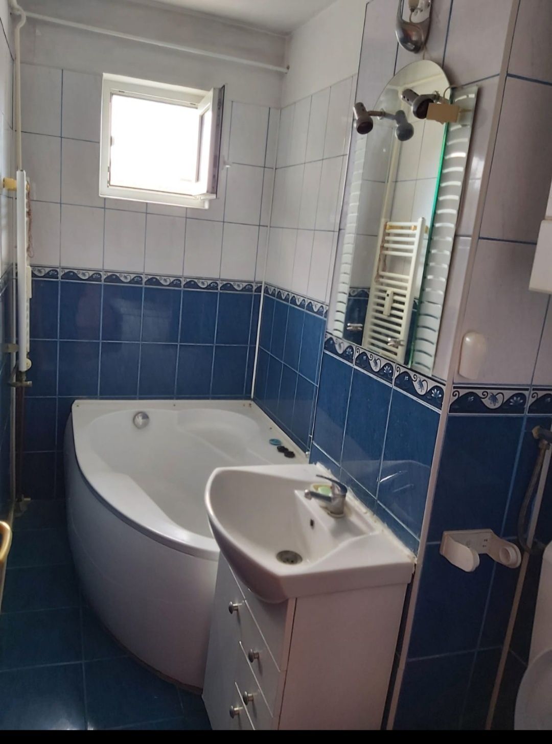 Ofer spre inchiriere ap 2 camere direct proprietar