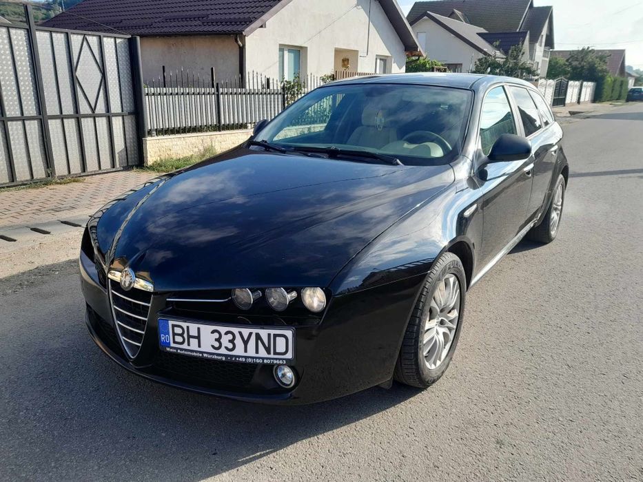 Vând Alfa Romeo 159