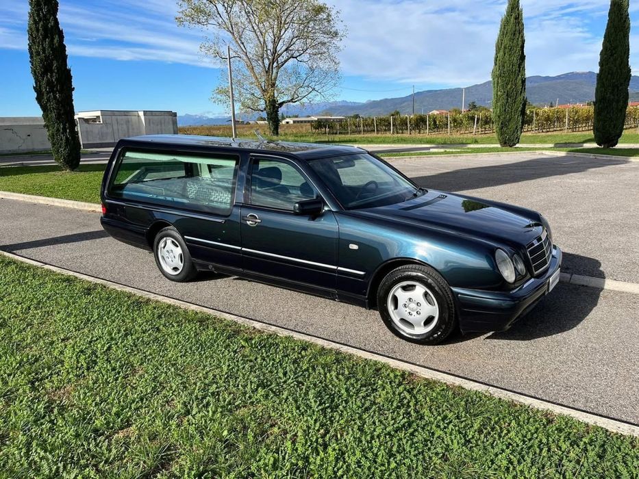Masina funerara, mortuara, Dric Mercedes Benz an 2000 INMATRICULATA