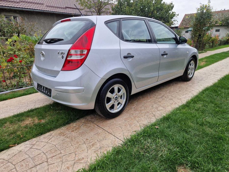 Hyundai i30 1.4 Benzina 110 Cp 2009