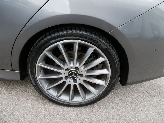 Vand Mercedes-Benz CLA200d AMG 2021