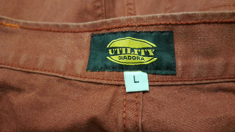 Два чифта здрави и запазени дънки