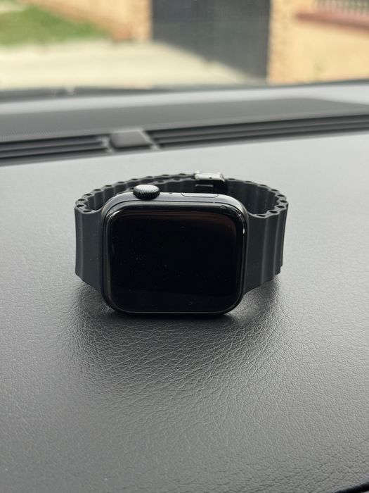 Apple Watch SE (2024)