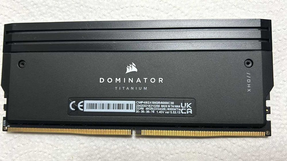 Corsair DOMINATOR Titanium RGB 48GB (2x24GB) Ddr5 6000MHz