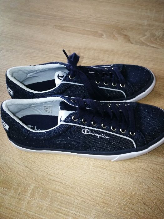 Teniși Champion,mărimea 39