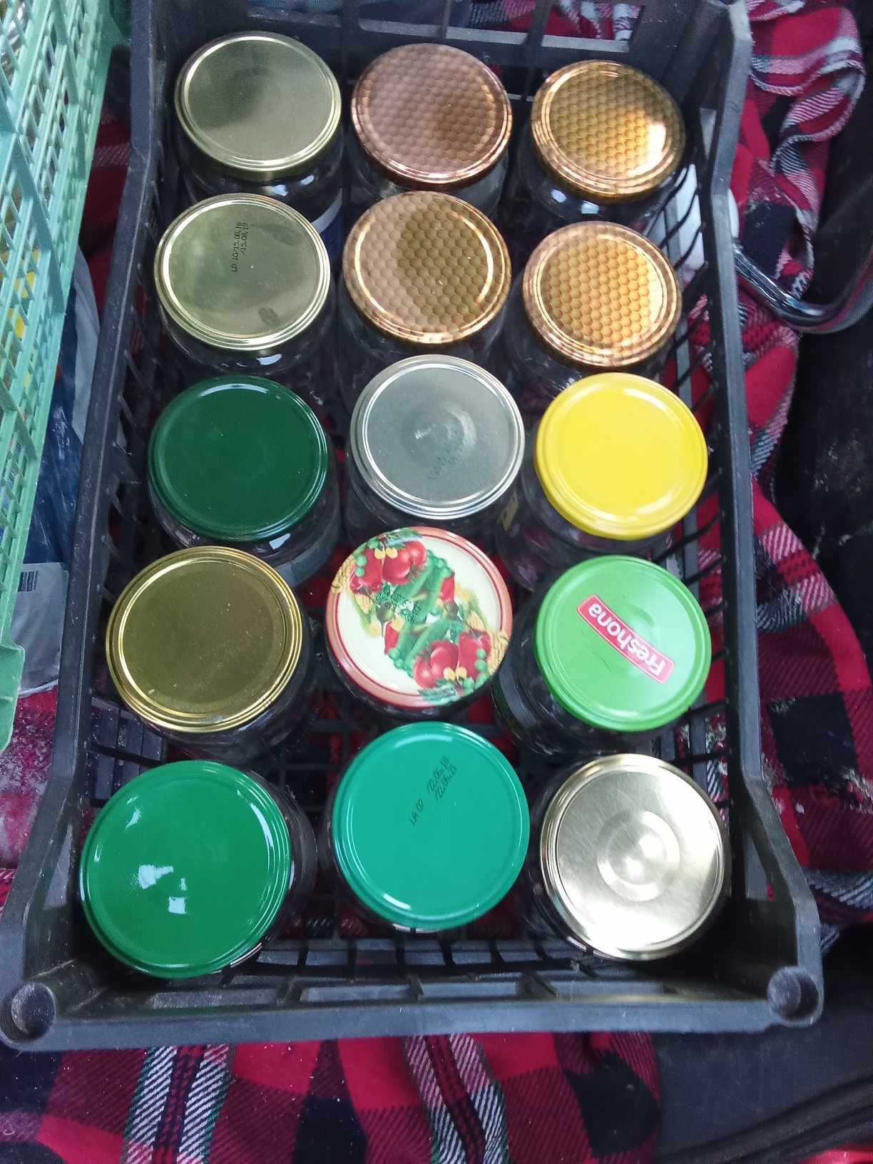 Продавам буркани
