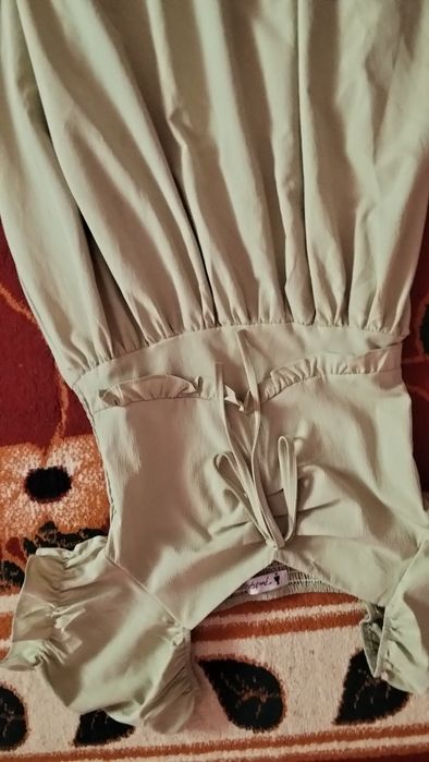 Chiroyli koʻylak sotiladi ayol qizlar uchun