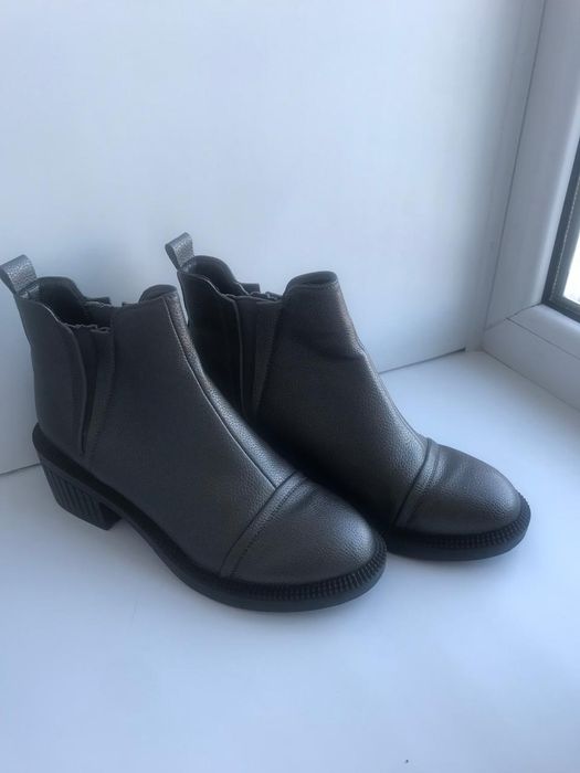 Сапоги женские  кожаные