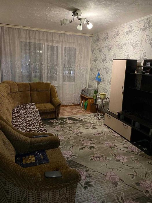 Сдам 2 ком квартиру в мкр. Строитель