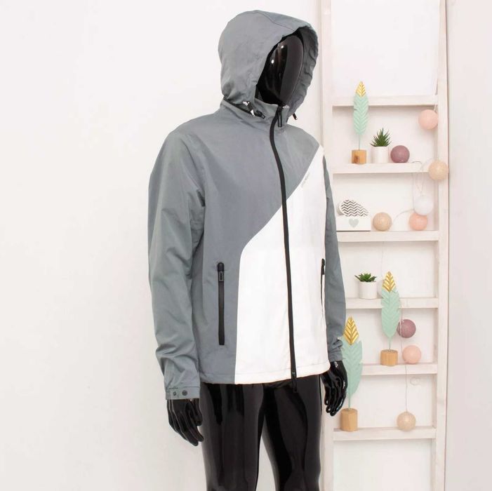 EMPORIO ARMANI оригинално мъжко яке бяло/сиво с качулка windbreaker L
