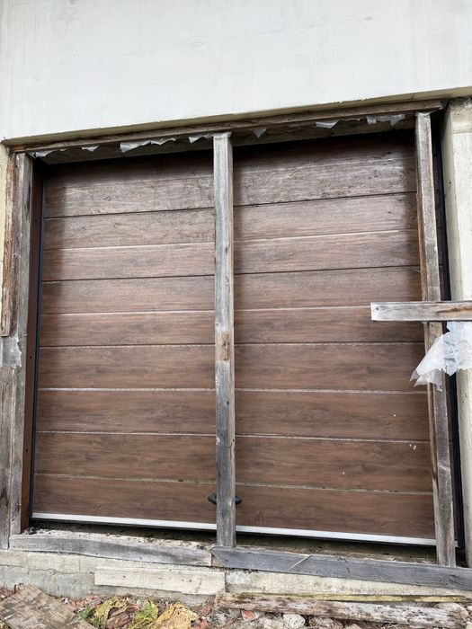 Usa de garaj 3m latime/2,75 m inaltime