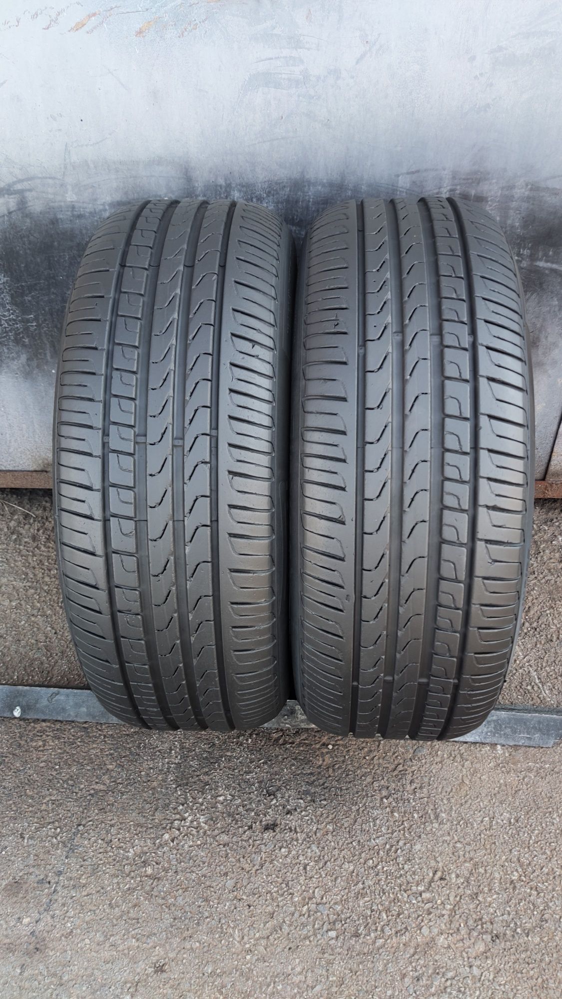 2бр. летни гуми 225/55/17 Pirelli Cinturato P7, MO
dot22
7.4mm
Добро с