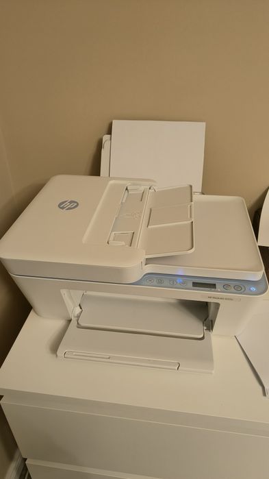 Vând multifuncțională HP 4200e