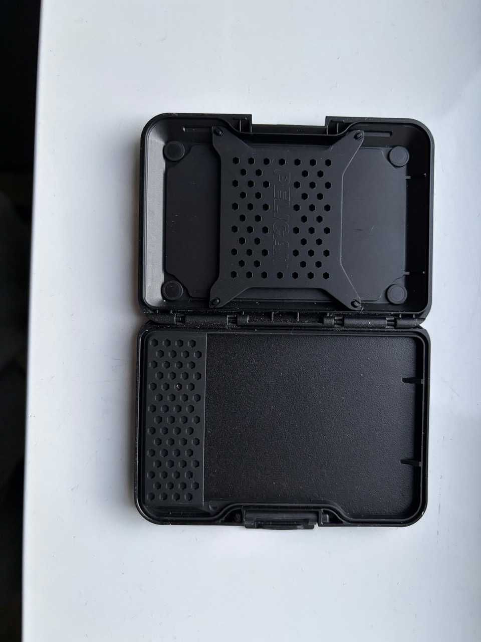 Poftofel Pelican Case Carduri și Banii Iphone MagSafe RFID Blocking
