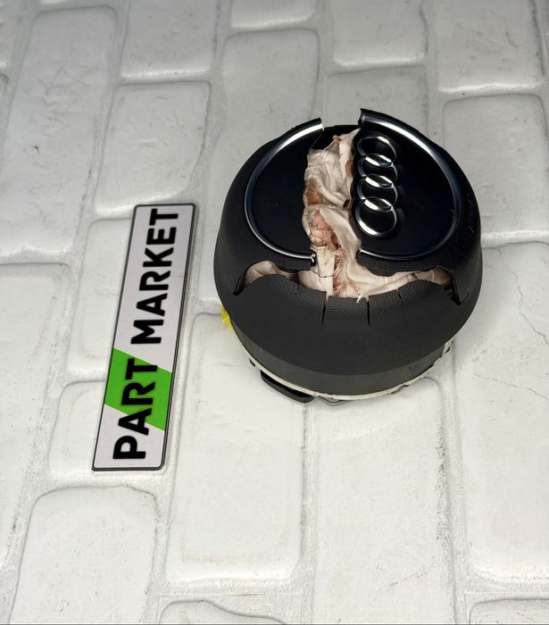 Гръмнал AIRBAG волан AUDI A3 8V 8V0880201DP