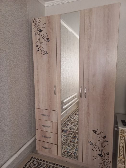 Шкаф сатылады ,как новый..көп қолданылмады