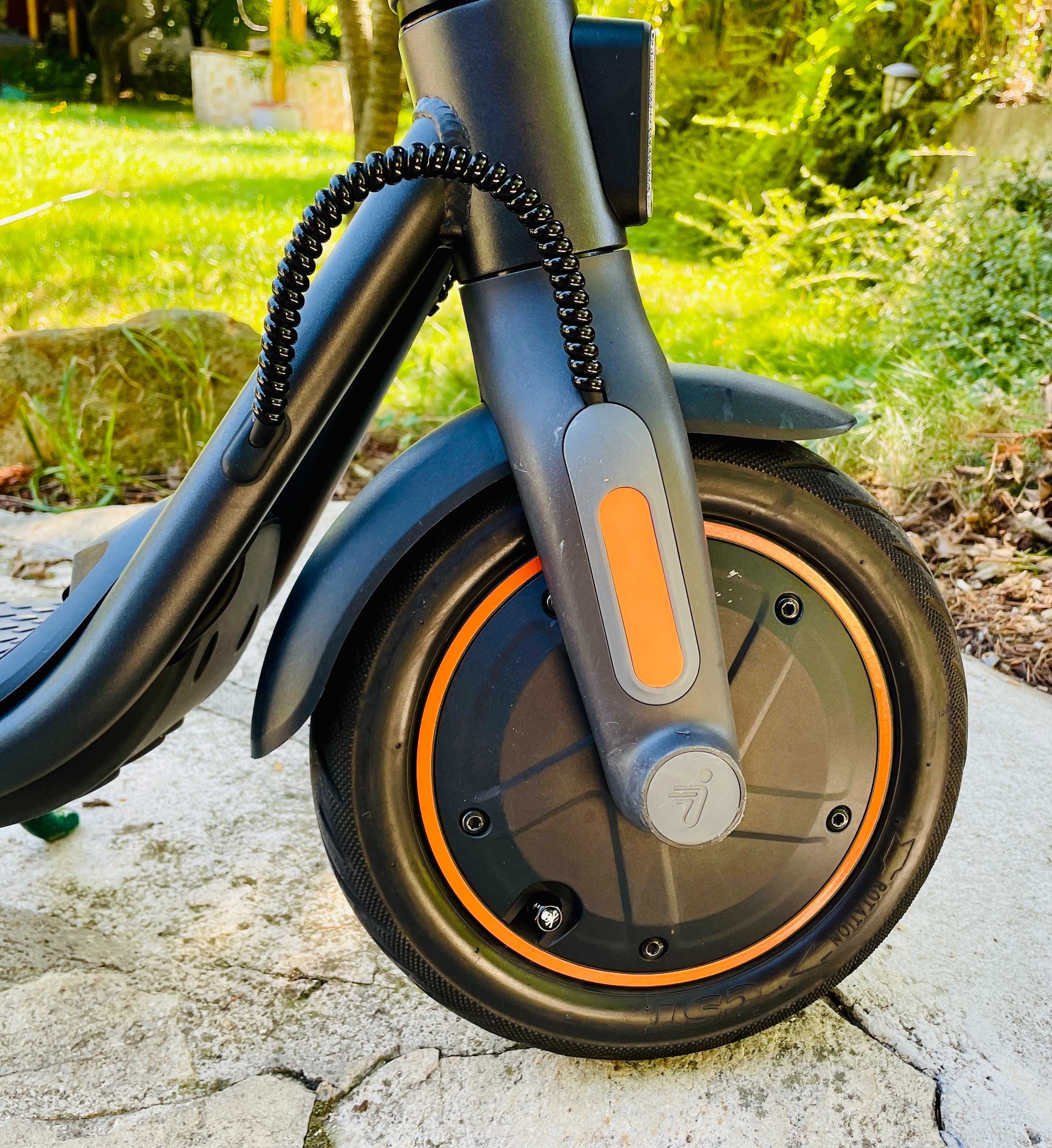 Електрическа тротинетка Segway Kickscooter Ninebot F40E с гар. 2г