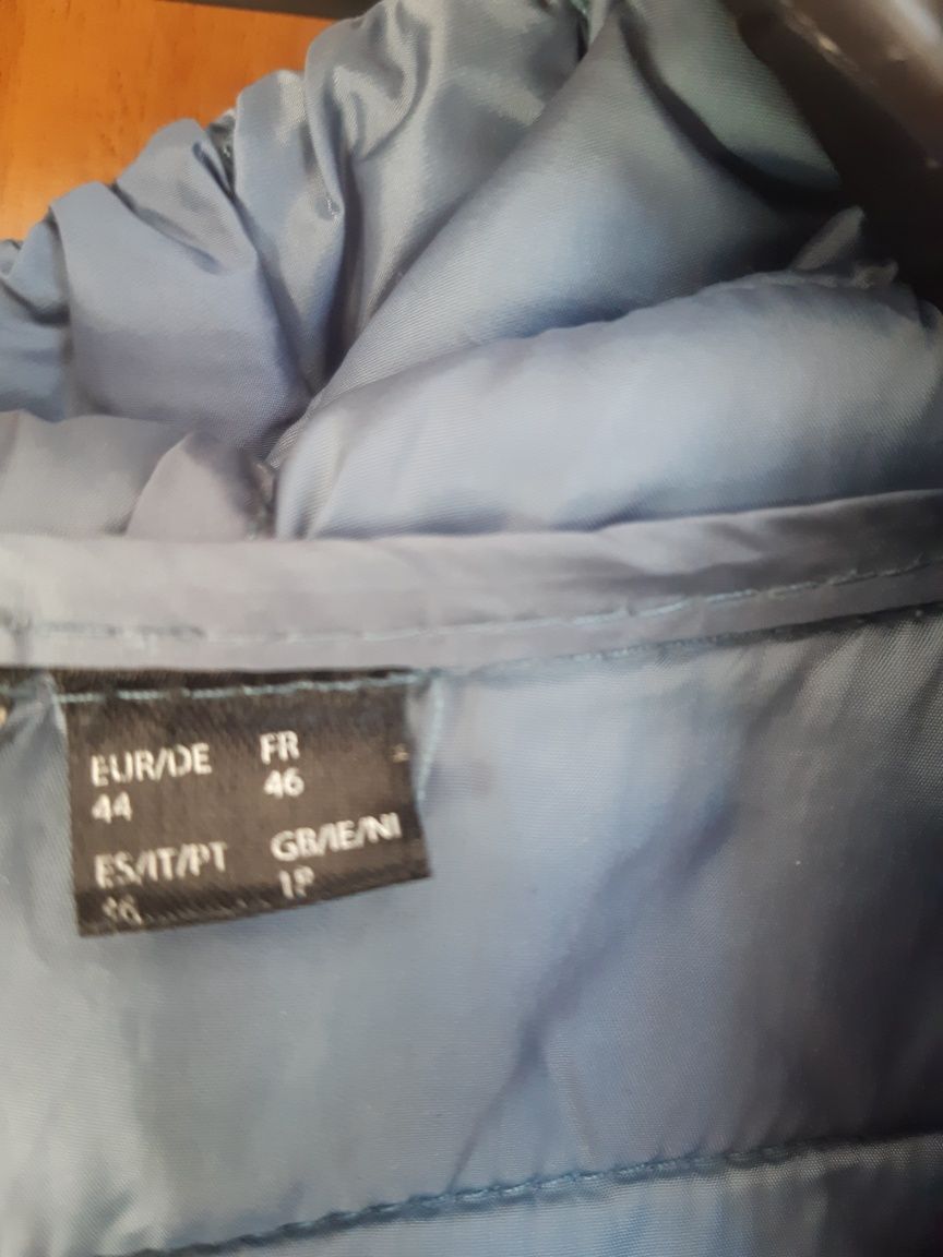 Продавам Якета..