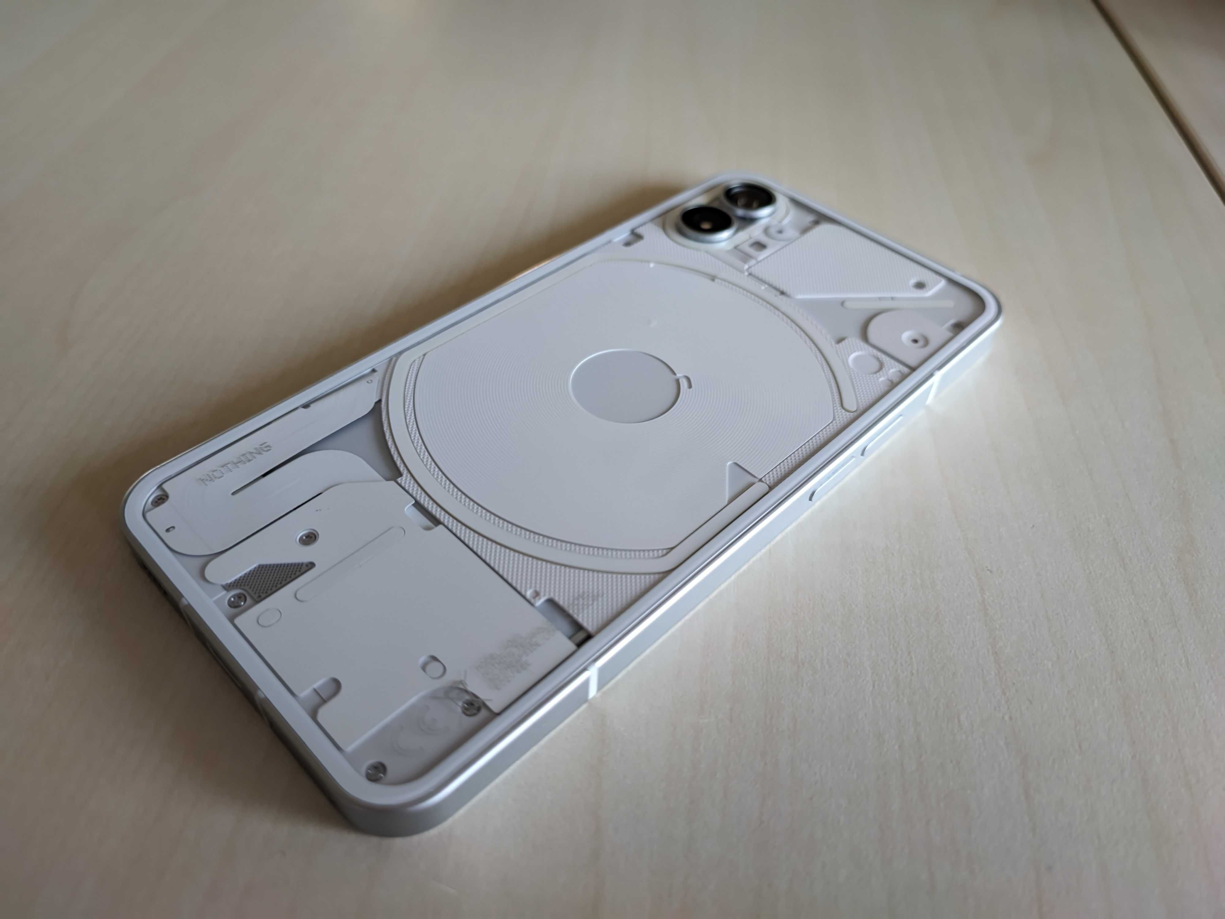 Nothing Phone 1 - 8/256GB, Бял цвят