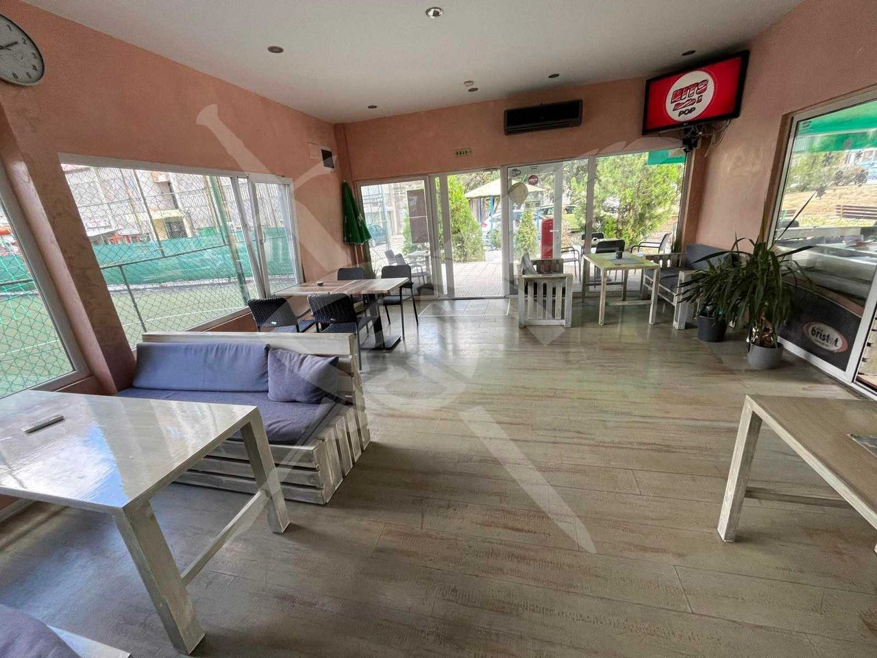 Продава се Заведение в Пловдив, Кършияка - 170 кв.м за 500 €/кв.м - Снимка #2
