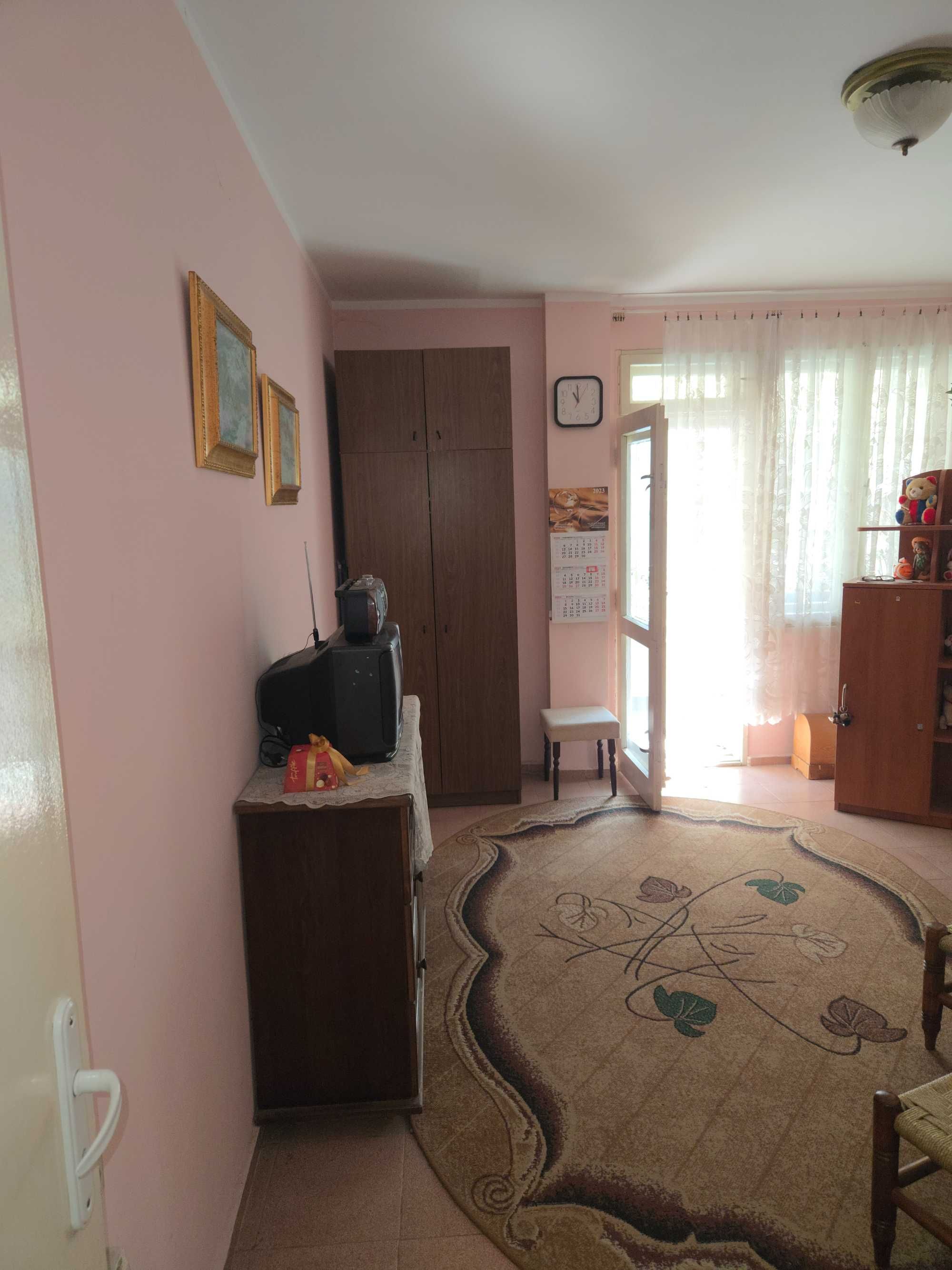 Продавам апартамент във гр.Варна.. Тухла, година на строителство 1998г