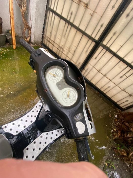 Vand scuter și motor