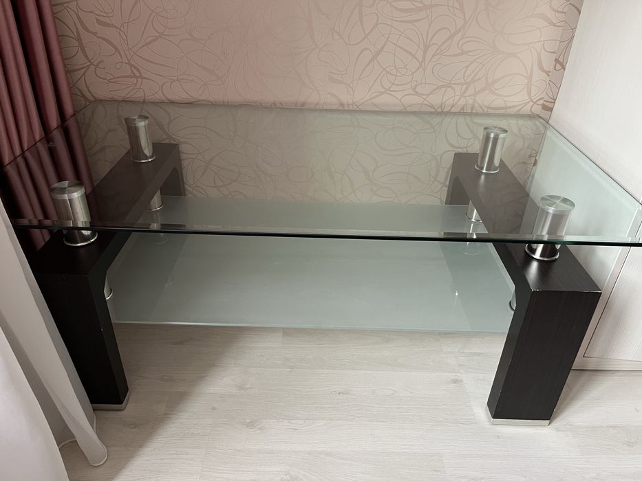 Masa de cafea din sticla