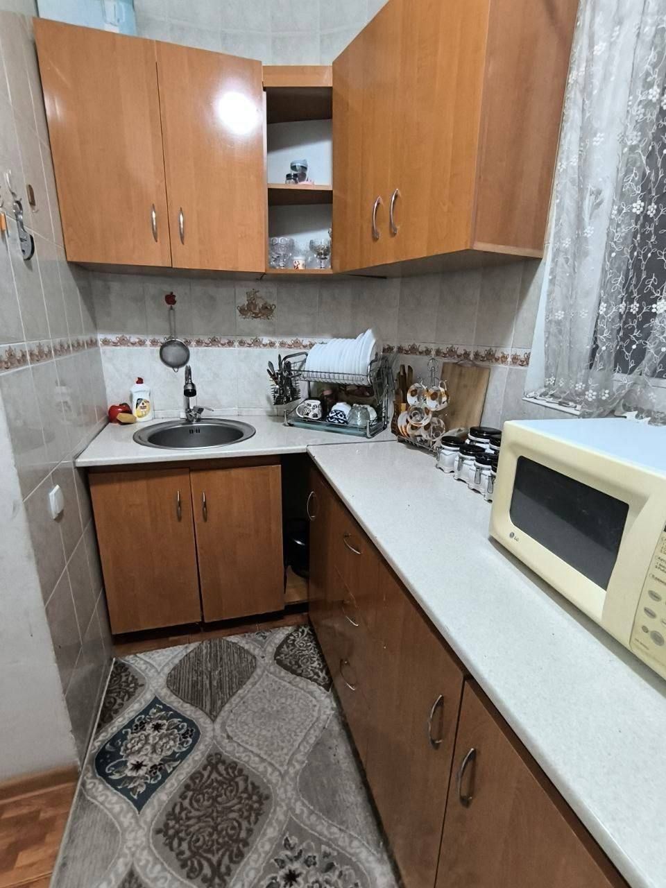 Yunusabad 2 kvartal 3 xona 3 etaj 83² sotiladi ipoteka ga xam