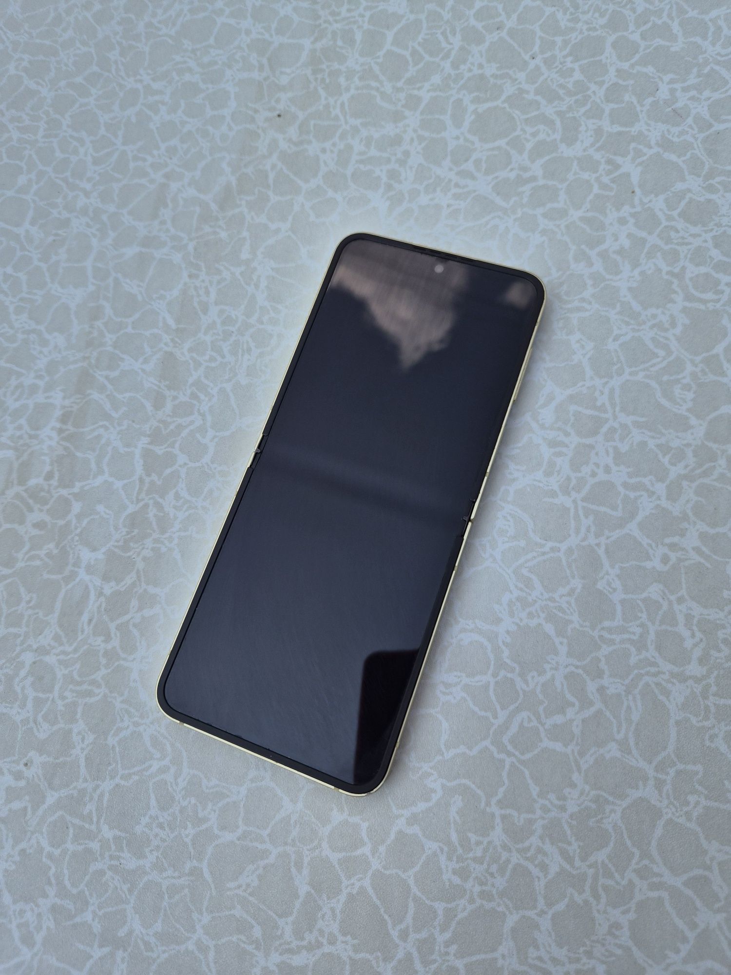 Samsung Galaxy Zflip 6 / 256GB