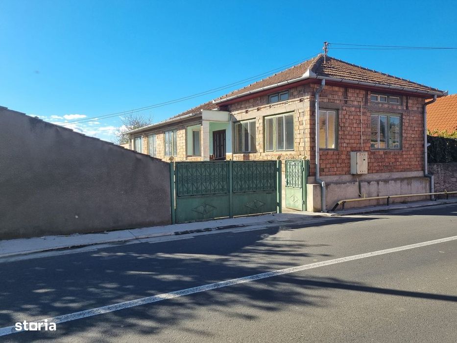 Casă 3 camere și anexe,teren 2.577,Simeria-Uroi