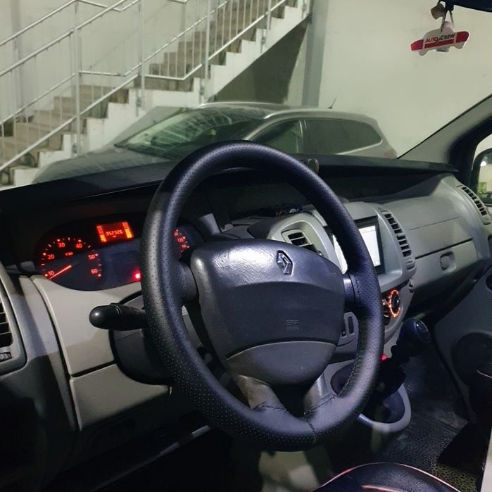 Renault Trafic 2.5 dci