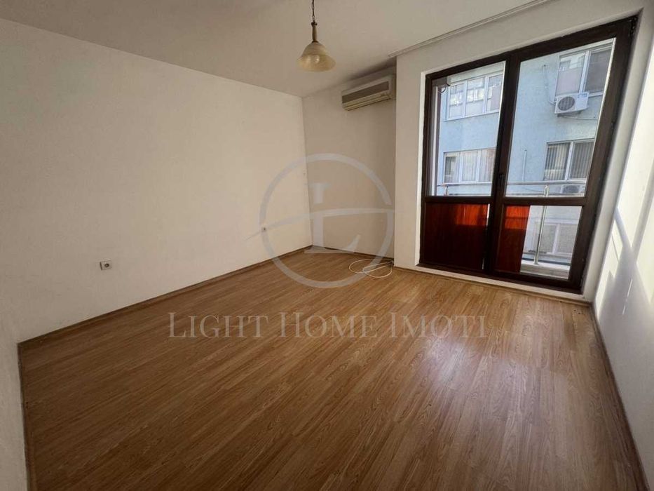 Продава се Тристаен апартамент в Пловдив, Център - 90 кв.м за 2100 €/кв.м - Снимка #3