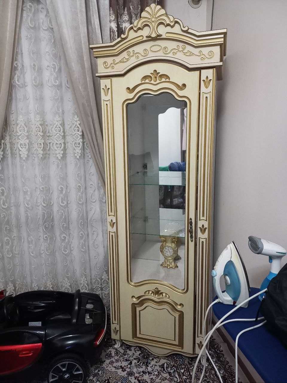 Мебел для гостиной пенал 2штук