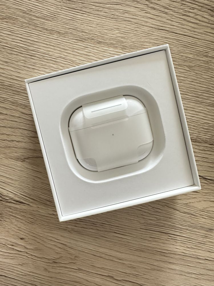 Apple AirPods 3 (MPNY3ZM/A) – нови, с гаранция