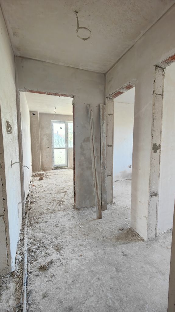 Продава се Тристаен апартамент в Варна, м-т Кочмар - 53 кв.м за 1661 €/кв.м - Снимка #4