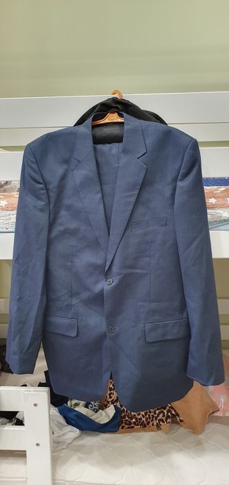 Костюм мужской новый