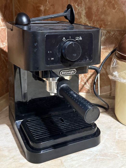 Delonghi    кафе    машина