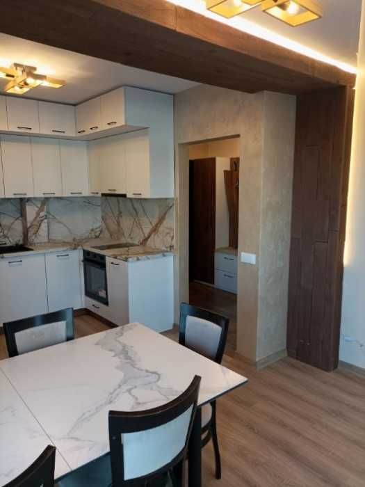 Дава се под наем Двустаен апартамент в София, Изток - 140 кв.м за 550 € - Снимка #2