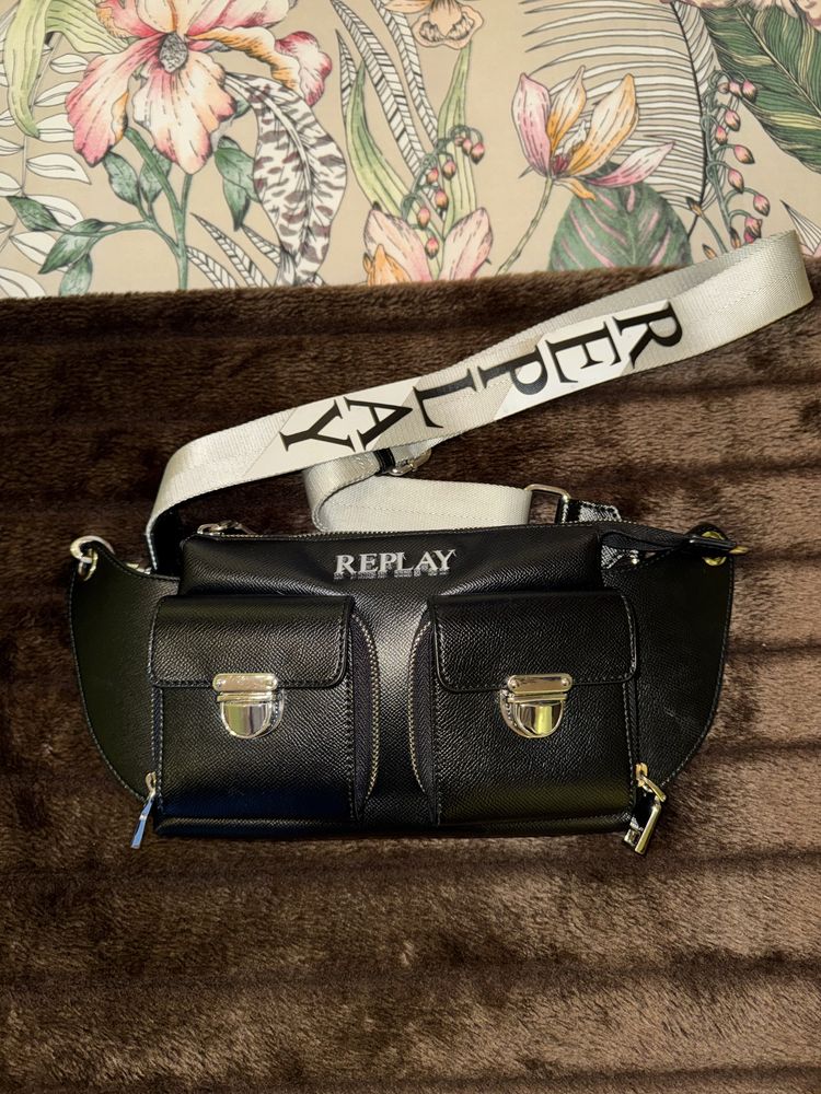 Дамска чанта Replay и Дамска чанта Burberry