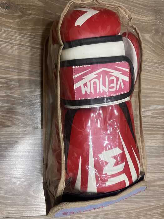 boks perchatkasi yengi