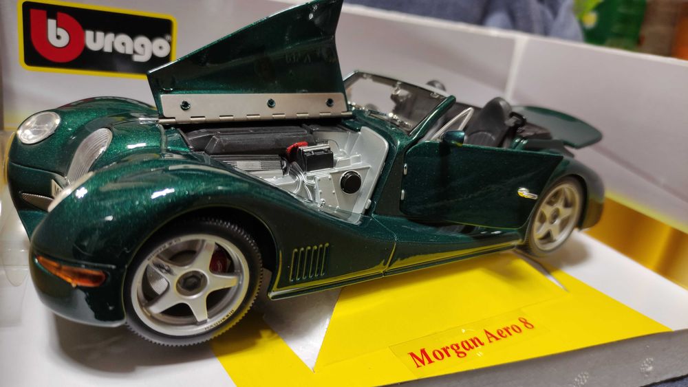 Модели авто в масштабе 1:18